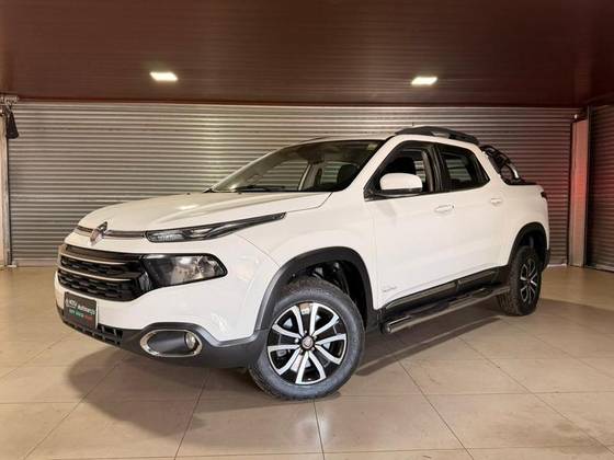 FIAT TORO 1.8 16V EVO FLEX FREEDOM AT6 FIAT TORO 1.8 16V EVO FLEX FREEDOM AT6